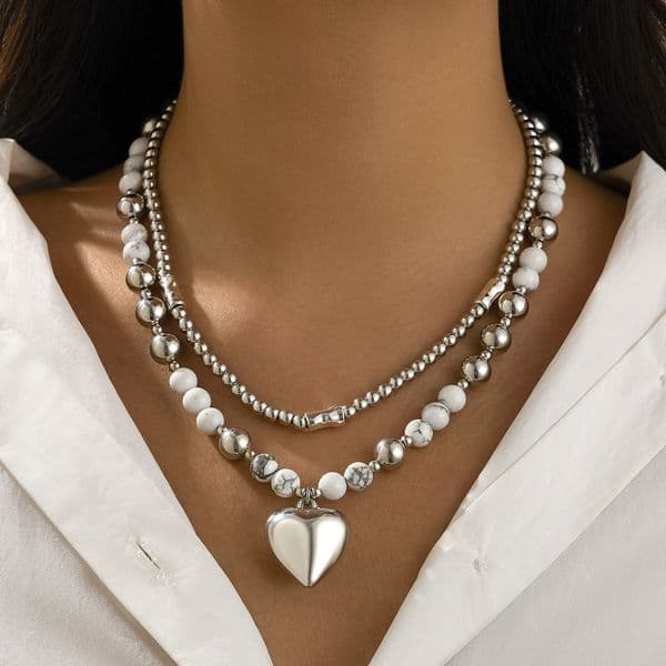 Minimally designed peach pendant necklace set, hip-hop personality metal heart bead collarbone chain
