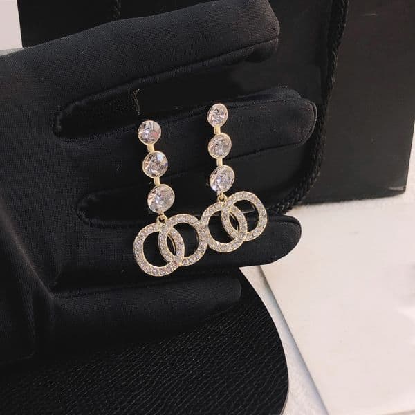 Classic Stud Earring Long Style Dangle Drop Letter Earrings Geometric Design Famous Women Pearl Crystal Rhinestone Elegance Wedding Party Jewelry Accessories