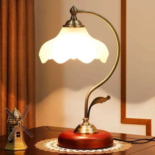 American style all copper decorative desk lamp bedroom bedside lamp American style rural retro research warm modern and si X241021
