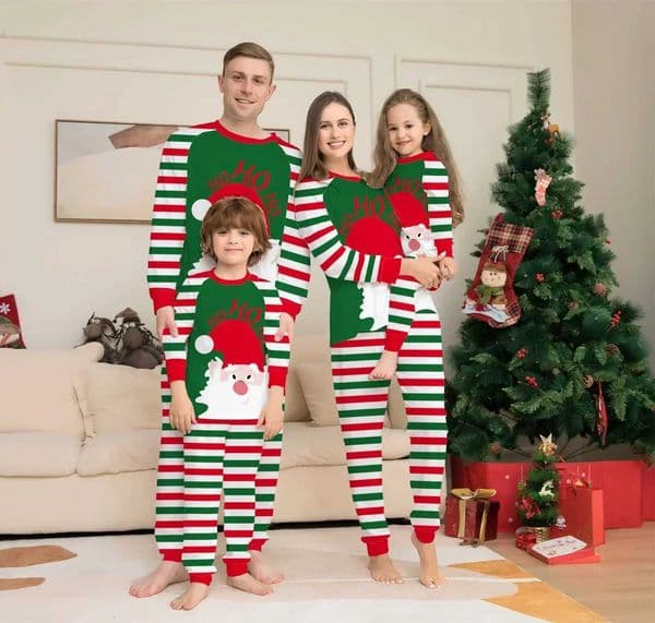 2024 New Years Clothing Santa Claus Striped Printed Christmas Pajama Set Mom Dad Child Matching Set Cute Loose Pajama Family AppearanceW241022