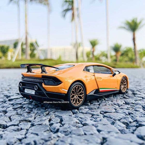 High Quality Bburago 1 32 Lamborghini Hurricane Performance Sound and Light Alloy Simulation Pull Car Model Carton Alloy Car Model T241025
