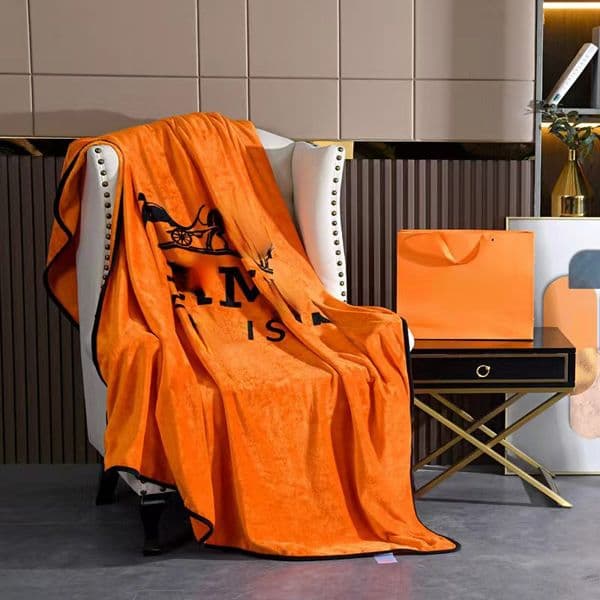 WholesaleGolden Sable Fleece Blankets Farlet Travel Fashion Home Blanket for Winter