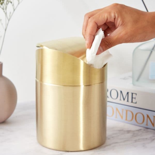 Waste Bins Golden Stainless Steel Garbage Bin Office Desktop Car mounted Mini Trash Can Dressing Table Paper Basket Storage Bucket 230906