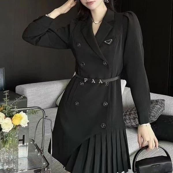 High-Quality Designer Trench Dress For Women - Triangle Cut, Double-Breasted With Metal Buttons, Pleated Skirt & Letter Print Belt 0537