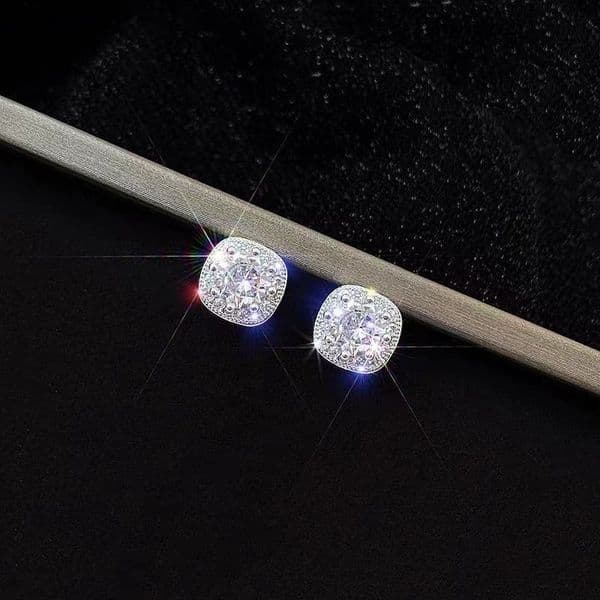 ger jewelry for men S925 silver six claw inlaid with diamond earrings hip-hop trend moissanite stone earrings studs Rock Rapper gift Z260910