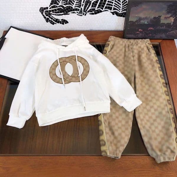 2026 New Luxury Kids Sets Baby Hoodie Sells Autumn Fashion Clothes Set Toddler Boy Girl Pattern Casual Tops Child Loose Trousers 2Pcs Designer Outfit Clothing