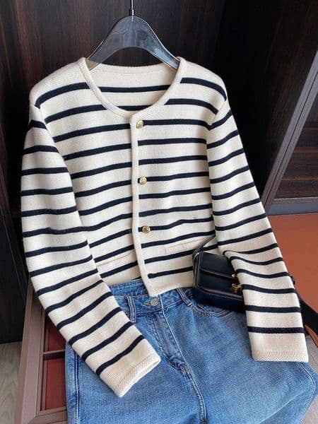 Womens Sweaters Korean Fashion Sweater Cardigan White Black Striped Knitted Women Short Long Sleeve Female Winter 230824