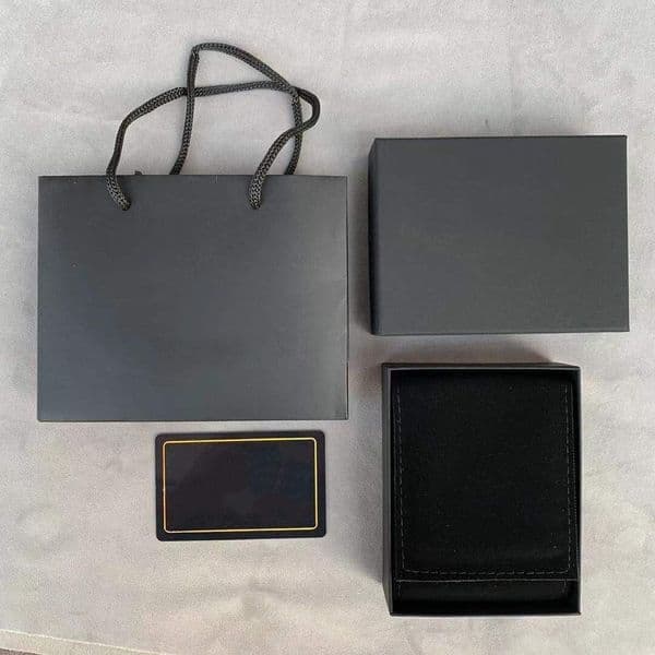 chjewelry designer earrings necklaces bracelets brooches rings packaging boxes original gift boxes