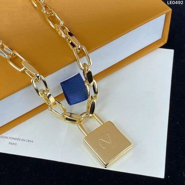 Designer Cuban Necklace Fashion Stainless Steel Pendant Necklaces For Men Lock Couple Jewelry J251122