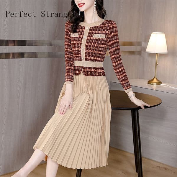 Casual Dresses Arrival High Quality Elegant Round Collar Plaid Wrinkle Women Pleated Long Dress Vestido Women Clothing 230321