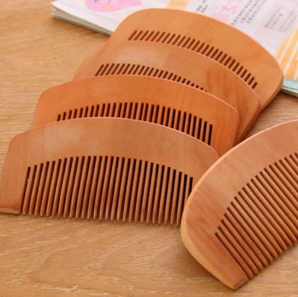 Wholesale 500pcs/lot High Quality Portable Natural Peach Wood Comb Beard Comb Pocket Comb delicacy
