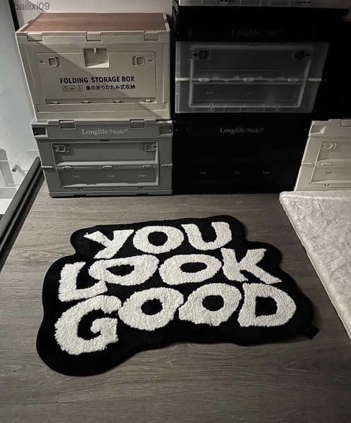 Designer Floor Mat You Look Good Custom Handmade Tufted Living Room Rug For Funny Bedroom Cute Fun Bath cool carpet Mat T230519 Free Shipping