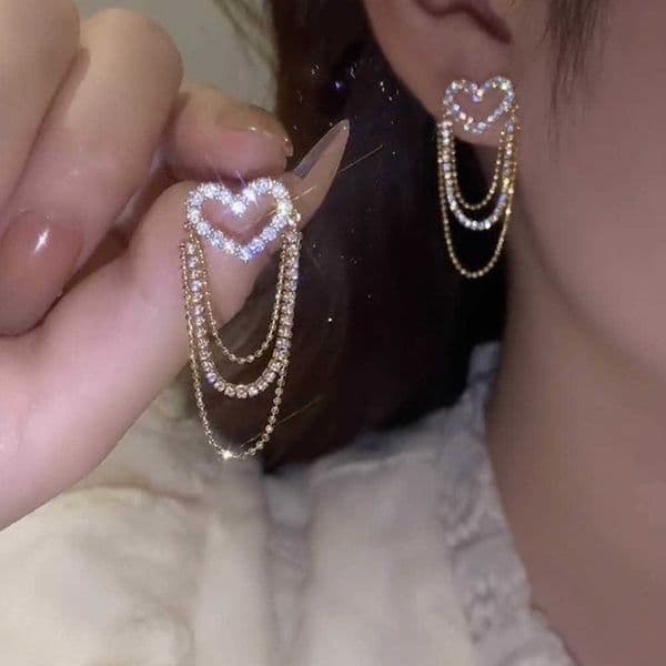 Charm 2022 Love Tassel Multilayer Chain Hotselling Earrings New Trendy Korean Heartshaped Rhinestone Earrings Party Jewelry Gifts AA230518