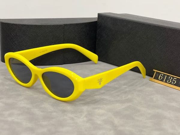 Women Designer Sunglasses Classic Elliptical small frame Eyeglasses Goggle Outdoor Beach Sun Glasses For Womans Optional Triangular Signature Lunettes Gafas