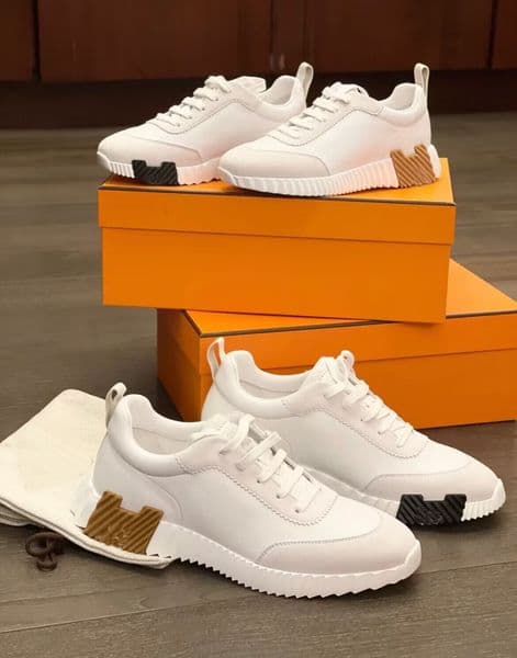 2023 New Colors Men Bouncing Sneaker Shoes Top Luxury Calfskin Suede Casual Sports Goatskin Light Sole Low Top Trainers Comfort Walking Eu38-46 with Box