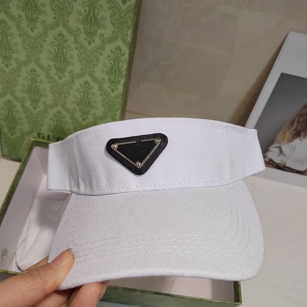 2026 Designer Visor for Women Summer Sun Hat Sunscreen Outdoor Sports Beach Simple Stylish Wear A Variety of Comfortable Colors and Brim Protects