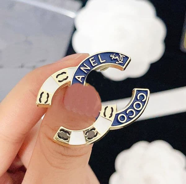 Luxury Women Designer Letter Brooches Crystal Rhinestone Jewelry Brooch Charm Pearl Pin Marry Wedding Party Gift Accessorie