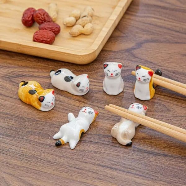 Cute Cat Ceramic Chopstic Holder Stand fine Design Chopstick Rack Pillow Care Rest Japanese Style Kitchen Tableware Tools G0727