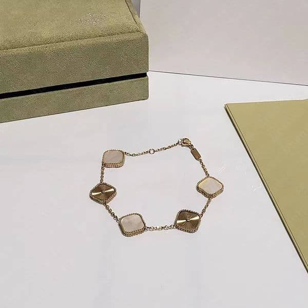 Classic bracelet charm bracelet Bracelet For Men and Women Luxury Designer Bracelets High Quality Designer Jewellery