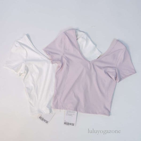 Backless Women Short Top Fiess Sportswear Cute Tight Fit Crop Short Tops Gym Clothing Leisure Yoga Wear Shorts Sleeve for Summer