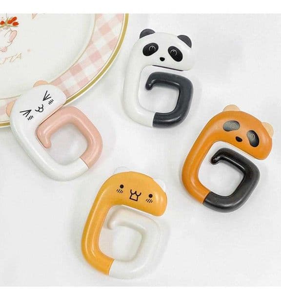2026 Upgrade Travel Table Purse Bag Hooks Portable Plastic Handbag Hangers With Cute Animal Design cologne For Hanging perfume Walls And Tables Free Shipping