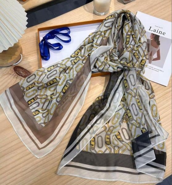2023 New exclusive Luxury Ladies Haute Couture silk shawl Fashion Travel Soft 18090CM designer scarf L260518