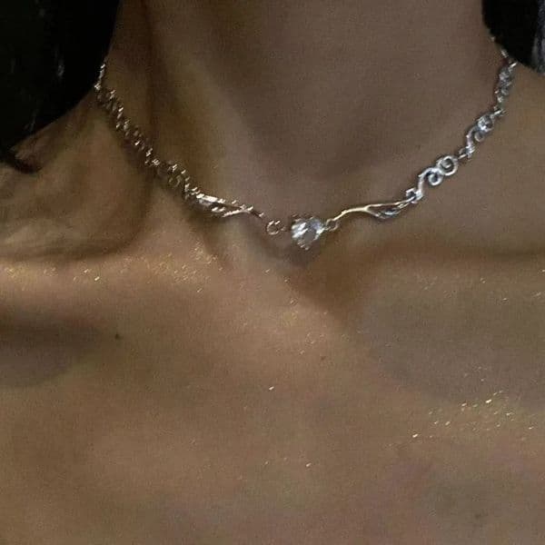 Chokers Y2K Silver Color Irregualr Choker Necklace for Women Girls Love Heart Crystal Clavicle Chain Wholesale Jewelry 231016