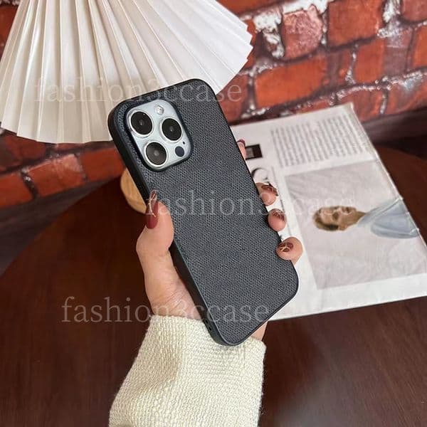 Luxury Designer iPhone 15 Pro Max Phone Cases for 15Plus 14 ProMax 13 12 11 XR Classic Pattern Leather Back Cover Case