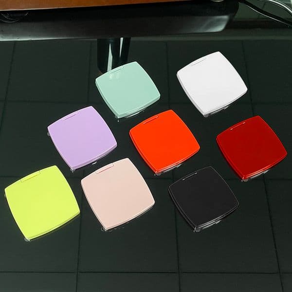 2026 Dopamine Color Classic Folding Double Side Portable Hd Make-Up Magnifying Mirror With Flannelette Pouch For VIP Client Free Shipping