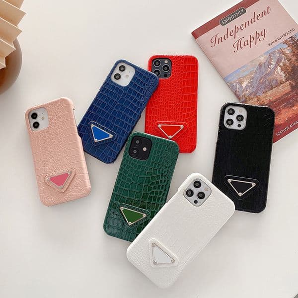 Fashion Designer Leather Phone Cases For iPhone 14 13 12 11 Pro Max 13Pro X XR XSMAX 7 8 Plus Black Letter Mobile Back Shell Covers Ultra Cellphone Case