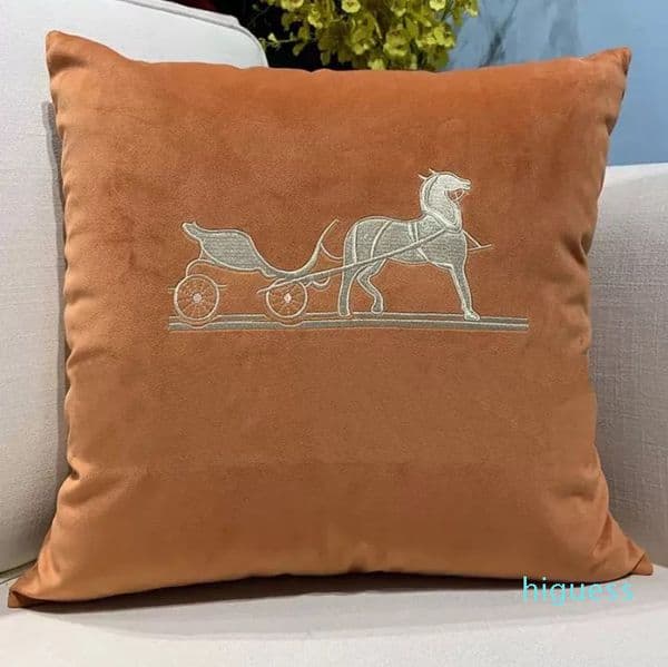 Decorative Pillow Luxury Brand Cushion Christmas Designer Pillowcase Fashion Throw Cushions Cotton Pillows Covers Case Home Textiles