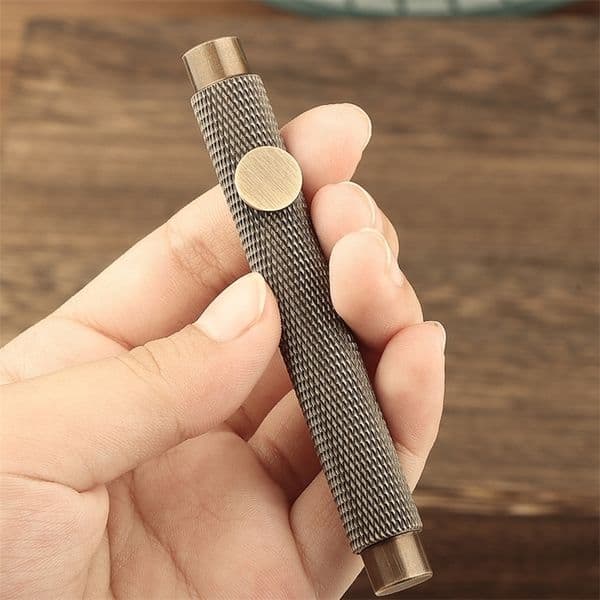 wholesale Fountain Pens Unique Vintage Brass Portable Pocket Pen Students Writing Signature Business Gifts 221101