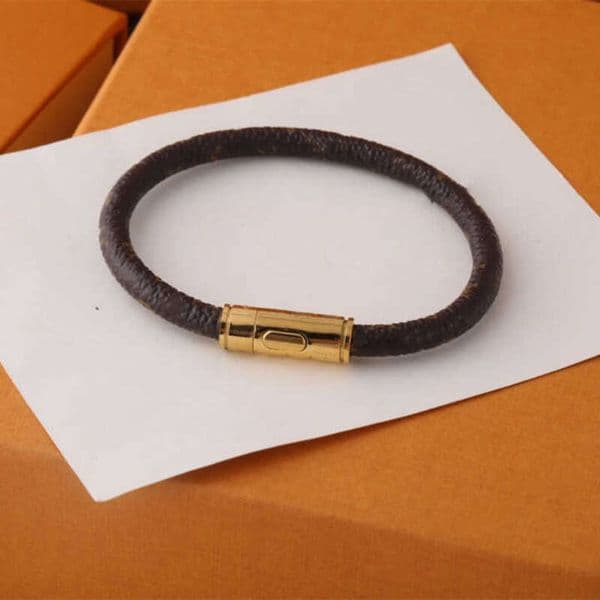Bangle Four Titanium Steel Leather Bracelet Couple Bracelets Fashion Trend Letter Bracelets High Quality Gold Plated Bracelets Jewelry Supply