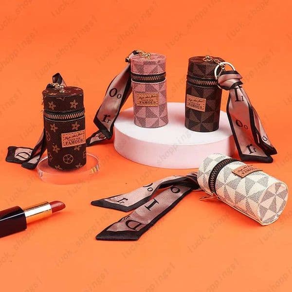 Designer Letter Key Rings Silk Scarf Lipstick Keychains Fashion PU Leather Purse Pendant Car Keyring Chain Charm Brown Flower Mini Bag Trinket Gift For Men New
