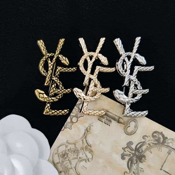 Luxury Designer Brooch Brand Letter Brooches 18K Gold Plated Brooch Lady Pearl Pin Womens Marry Wedding Party Jewelry Accessories