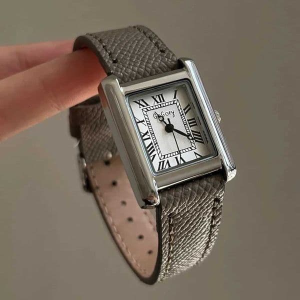 Luxury Square Small Watch Retro Wens Girls Quartz Watches Tiny Fem Watch for Wen Dresses Lady Fashion Gift for Girlfriend X250904