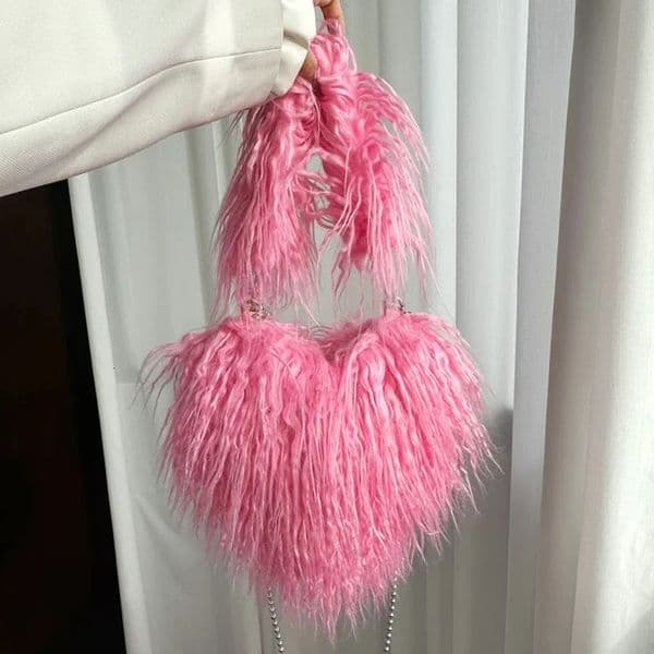 Heartshaped Womens Plush Crossbody Bags Sweet Love Faux Fur Female Shoulder Bag Soft Fluffy Tote Handbags Girls Underarm Bag 250903BJ