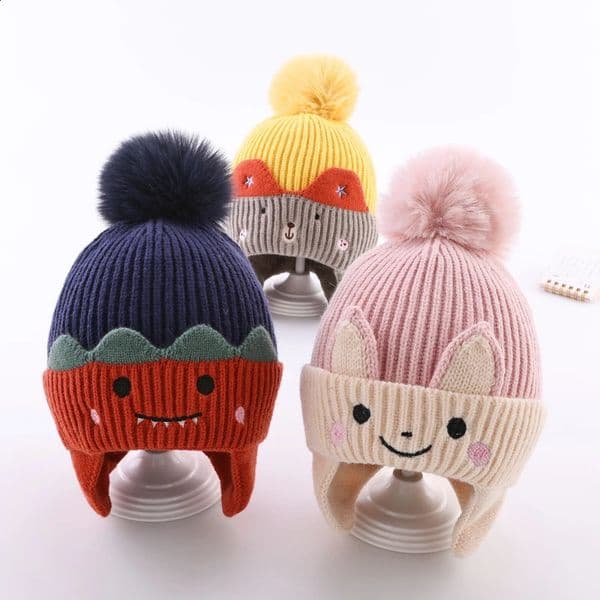 Thick Velvet Lining Baby Ear Protection Cap 16year Kids Winter Warm Knitted Woolen Hat Cute Bear Beanie Plush Ball Pullover Cap 250904BJ