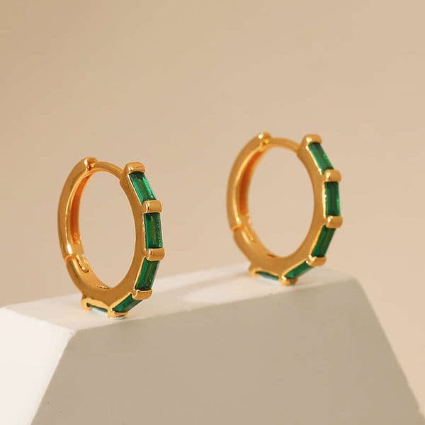 DHcollections Hot Selling Emerald Zircon Small Hoop Earrings Copper Gold Plated Elegant Sleep Without Removing Ear Clips