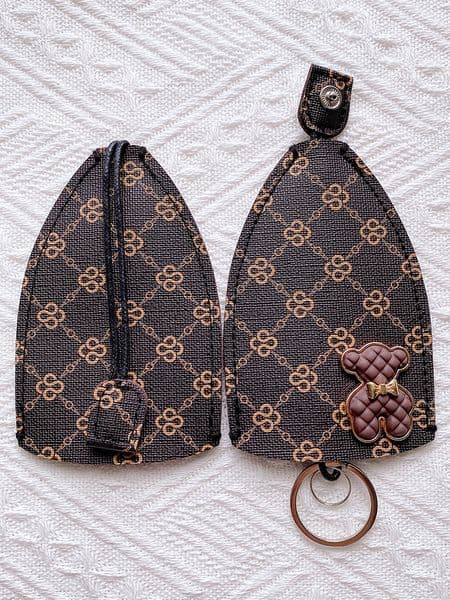 Chain Designer Key Keychain Bag Leather Cartoon Car Key RPhone Case Keyholder Pendant Jewellery Accessories Gift 250818 W260609