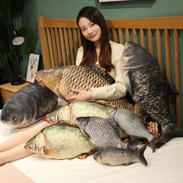 Simulation Funny Fish Plush Toys Giant Stuffed Soft Animal Carp Plush Pillow Creative Sleep Cushion for Kids Girls Xmas Gift250908BJ