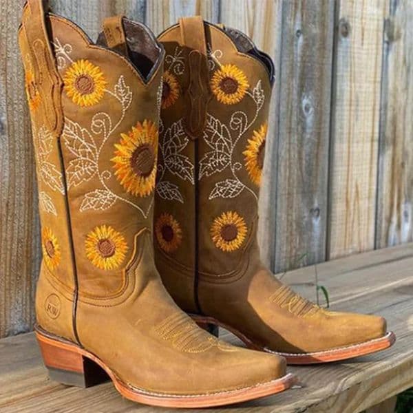 Winter Women Fashion Boots Outdoor Comfort walking shoes Embroidery Brown Leather Boots Deep High Tube female Casual shoe Botas250906