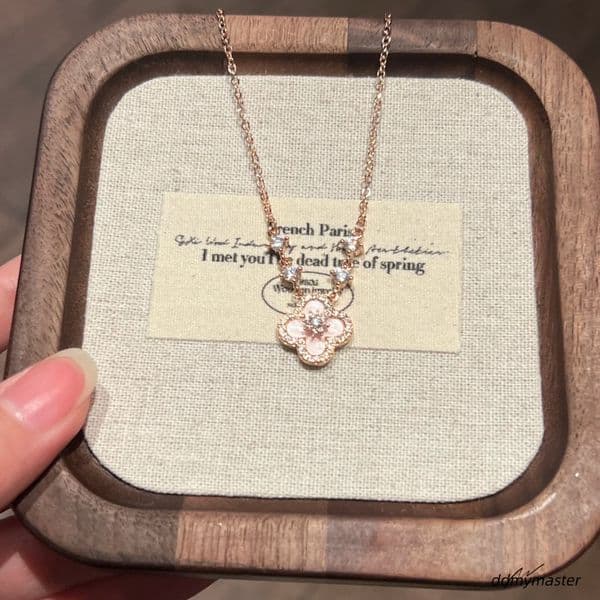 Rose Gold Tone Clover - Shaped Necklace With Pink Shell Dia Accents Elegant Party Gift For Her High Quality And Romantic Jewelry ddmymaster ddmymaster