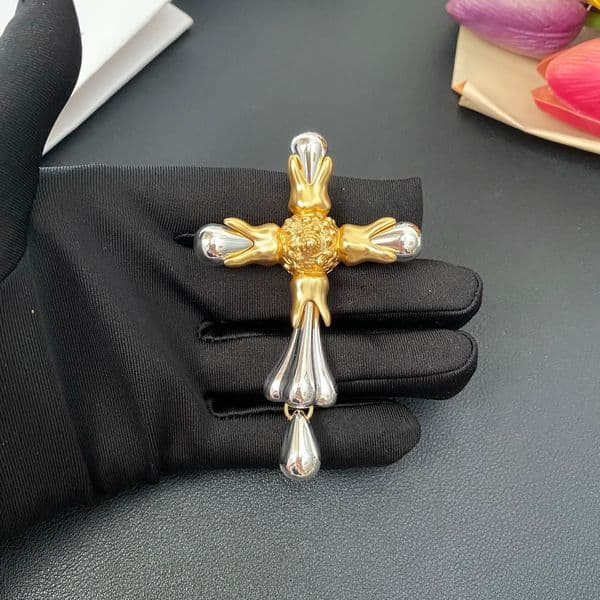 New Designed Gold and silver two-color choker cross pendant necklace earrings brooch Designer Jewelry Schiaparelli-N02-005 L260521