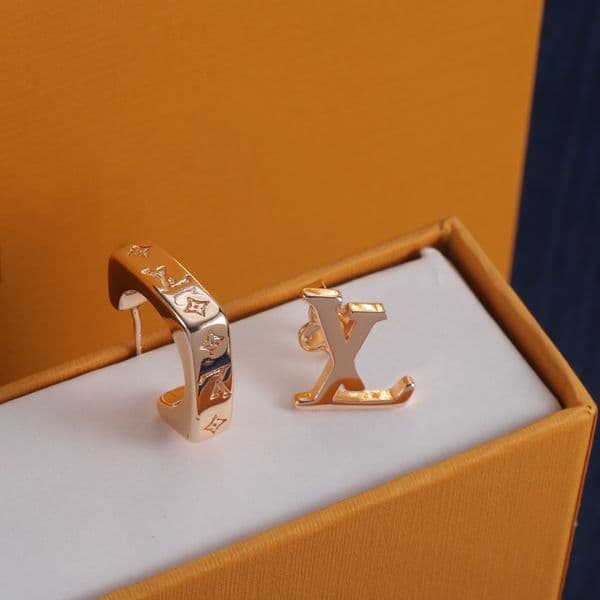 2025 Designer Earring Ear Stud Earrings Pearl Real Gold Brass Copper Stamp Letter Earring Fashion Womens Elegance Wedding Party Jewelry Accessories
