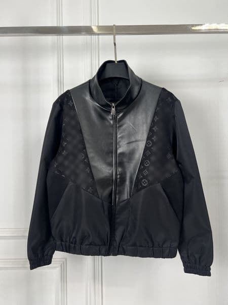 Designer coat with classic floral pattern for men and women, featuring comfortable and retro-stylish fabric.