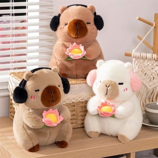 1 Piece Cute Capybara Plush Toy Stufed Animals Capybara Soft Doll Hold Flower Kids Toys Birthday Gift250908wwBJ