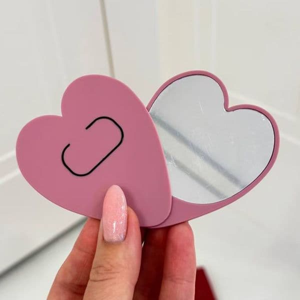 Designer Phone Holder & Folding Cosmetic Heart Double Side Portable Hd Make-Up Makeup Mirror With Gift Box B5