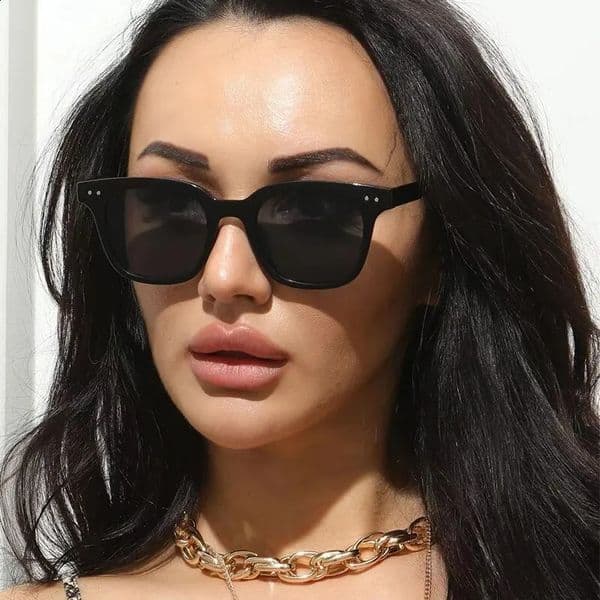 Retro Small Frame Cat Eye Sunglasses for Women y V Sun Glasses Men Fashion Jelly with Metal Hinges 250912BJ