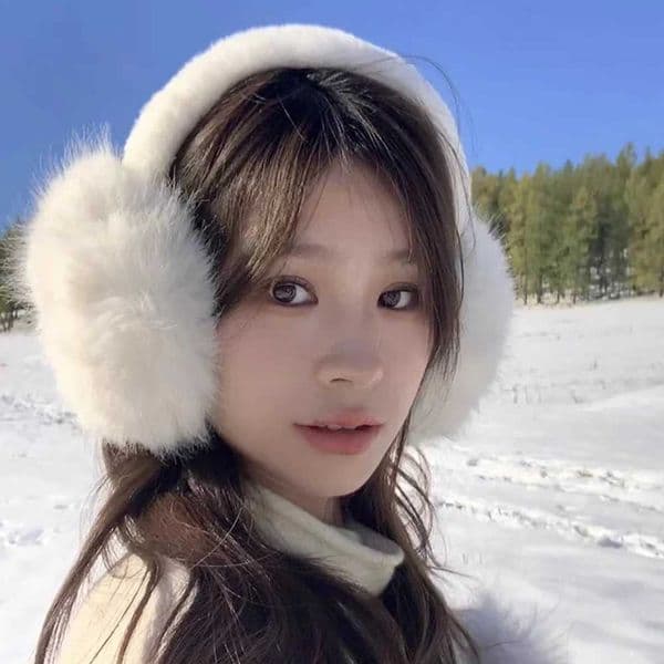 Soft Faux Fur Ear Warmer Winter Earmuffs Women Solid Color Plush Earfl Outdoor Cold Protection EarMuffs Ear Cover OrejerasXJ250918